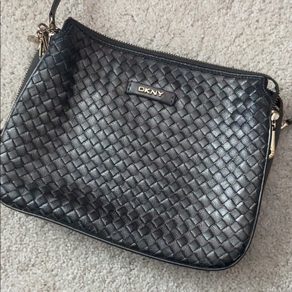 DKNY gray woven crossbody charm bag - Picture 3 of 8